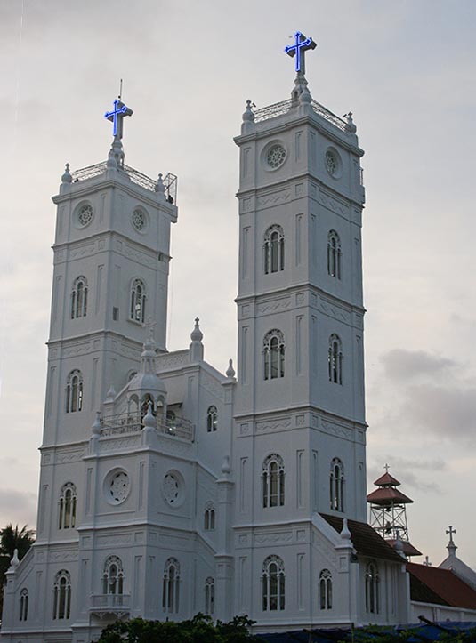 National Shrine Basilica of Our Lady of Ransom, Vallarpadam, Ernakulam (Kochi), Kerala. Photo by Dr. Shila Mathew, MD for Malankara World
